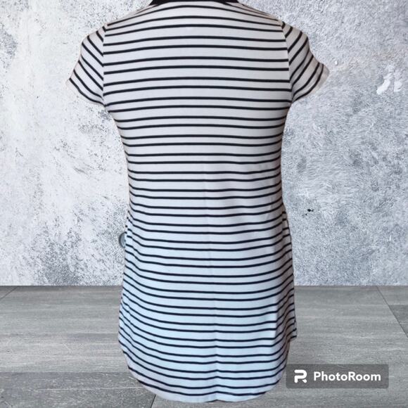 SheIn Cap Sleeves Striped Dress Shirt V Neck Size Small - Picture 2 of 11